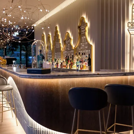 Hotel One 3*